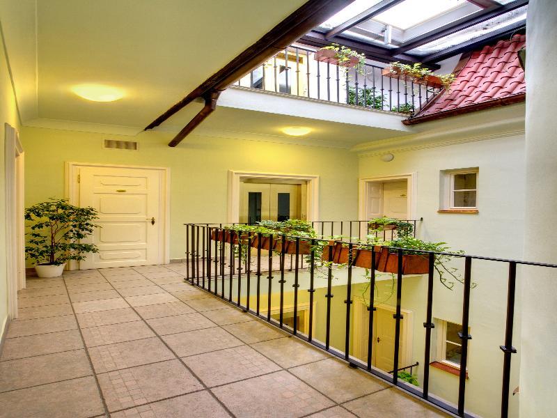 Hotel Golden Star 4*