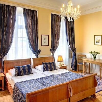 Golden Star Hotel 4*