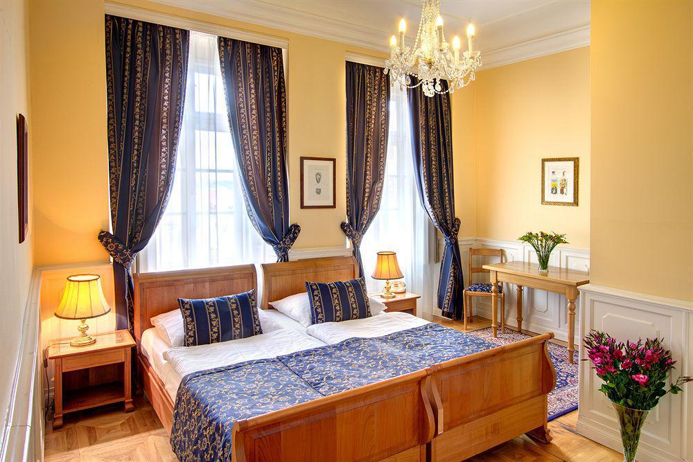 Hotel Golden Star 4*