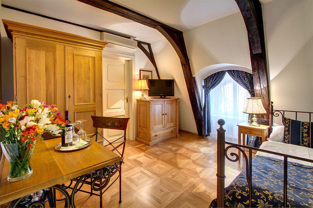 Golden Star Prague