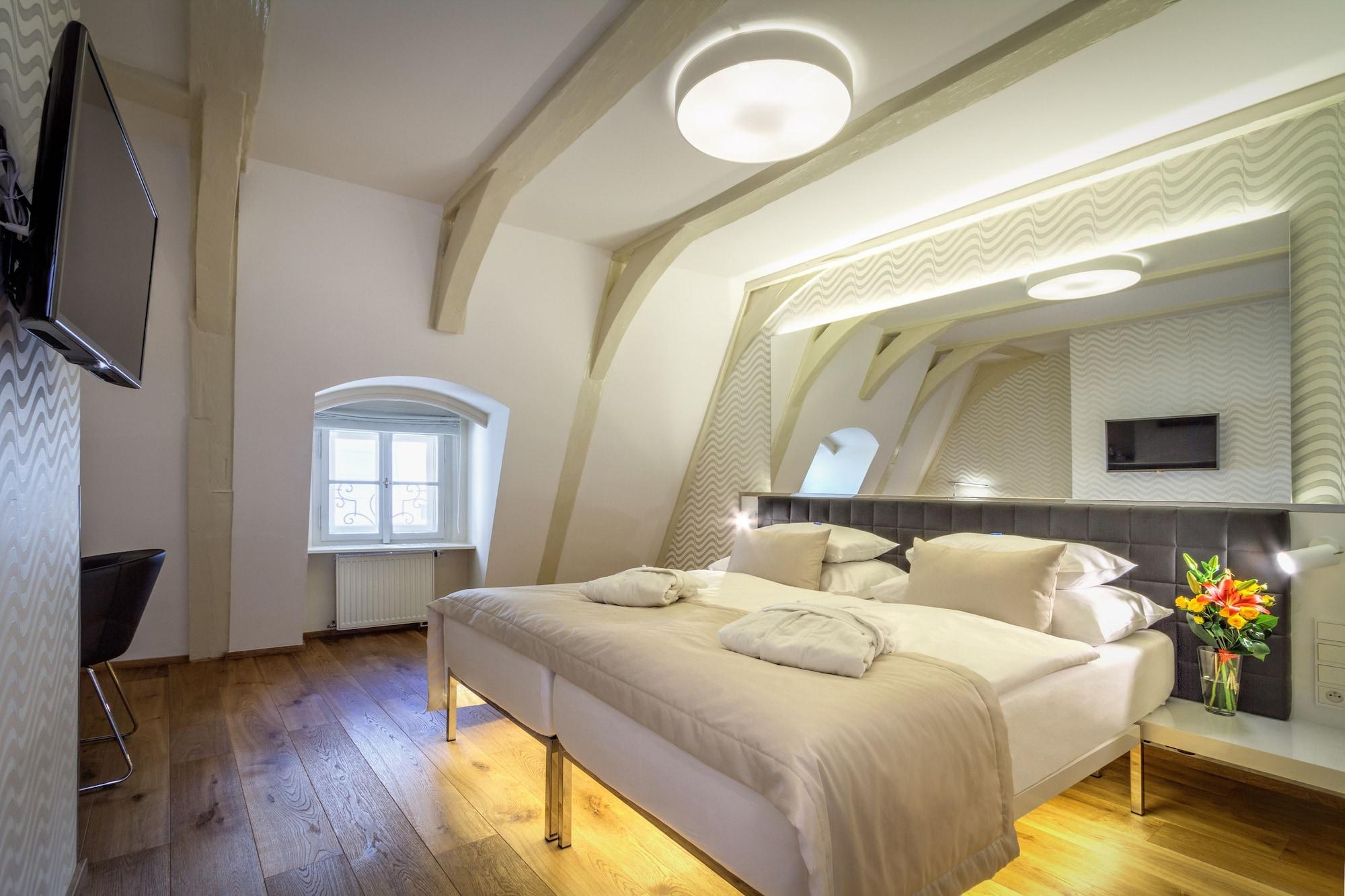 Hotel Golden Star 4*