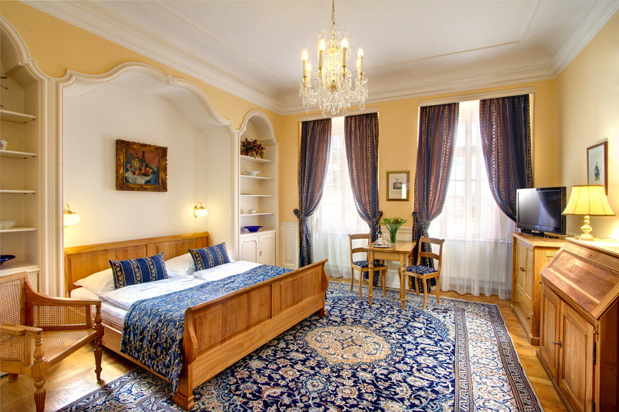 Golden Star Hotel 4*